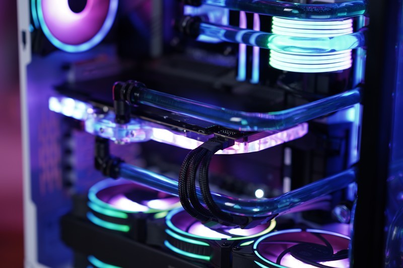 联力 包豪斯 I9 12900KS+3090TI 分体式水冷