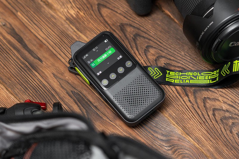 极蜂公网对讲机M303：不仅是外观的进化，打破通话距离限制更重要