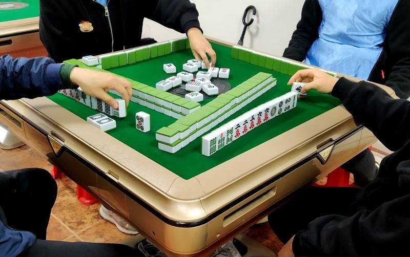 麻将博弈清明时，广州帽峰山种树寄思情