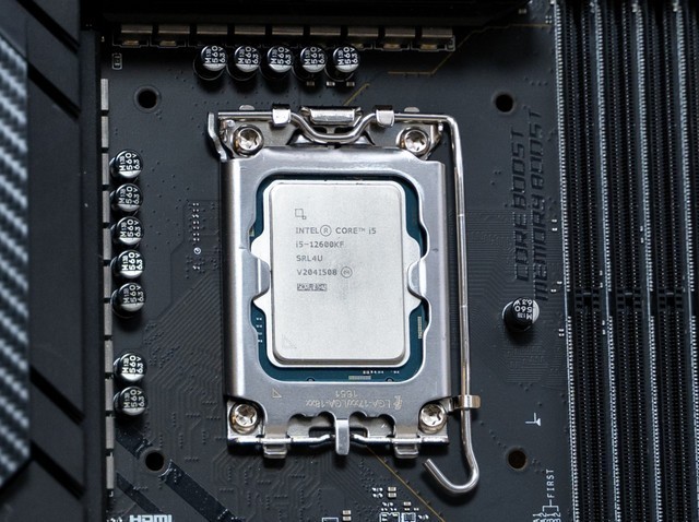 也许贵是我的问题？海盗船铂金统治者DDR5内存测评