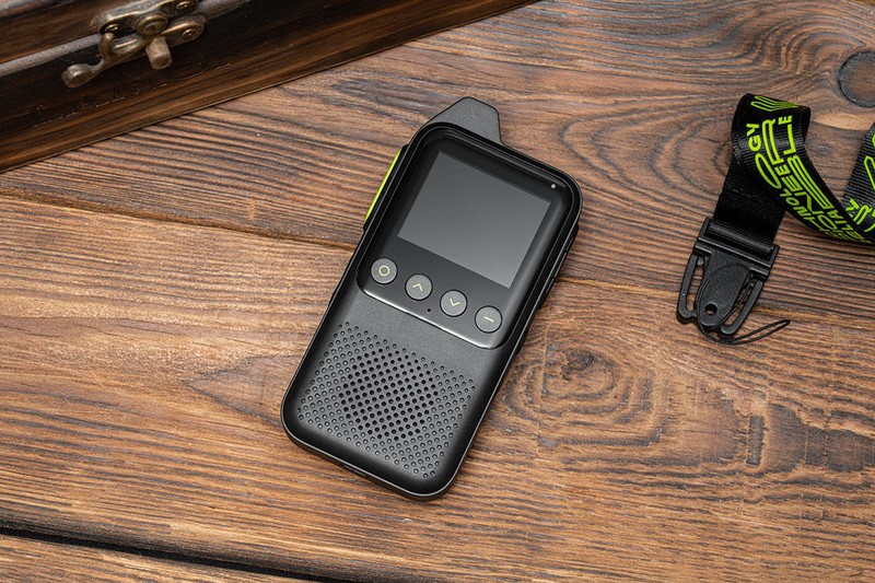 极蜂公网对讲机M303：不仅是外观的进化，打破通话距离限制更重要