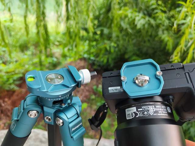 高颜值合金富图宝FX-1三脚架 37cm便携紧凑设计