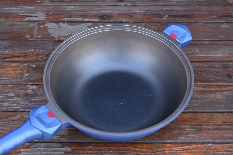 美观结实的多用锅，能炒能煮还省电，帝伯朗城际系列多用锅上手