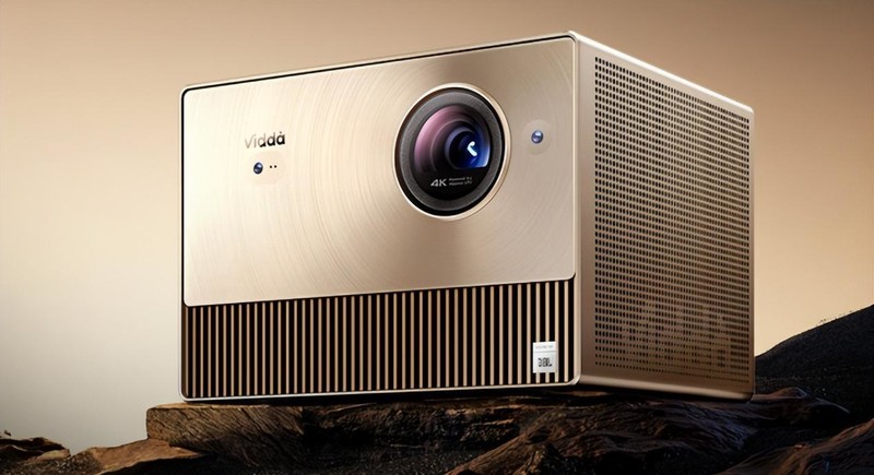 实证媲美商业投影亮度！Vidda C1 Pro成功挑战电影院千吋巨幕