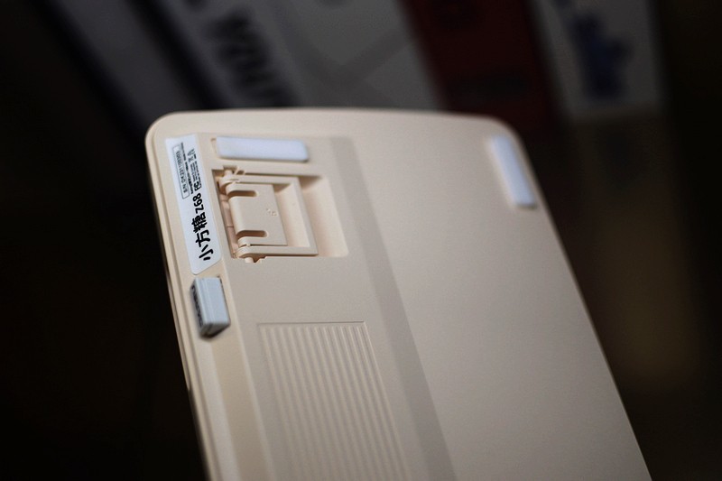 达尔优小方糖Z68三模机械键盘：舒适与颜值并存的桌面新宠