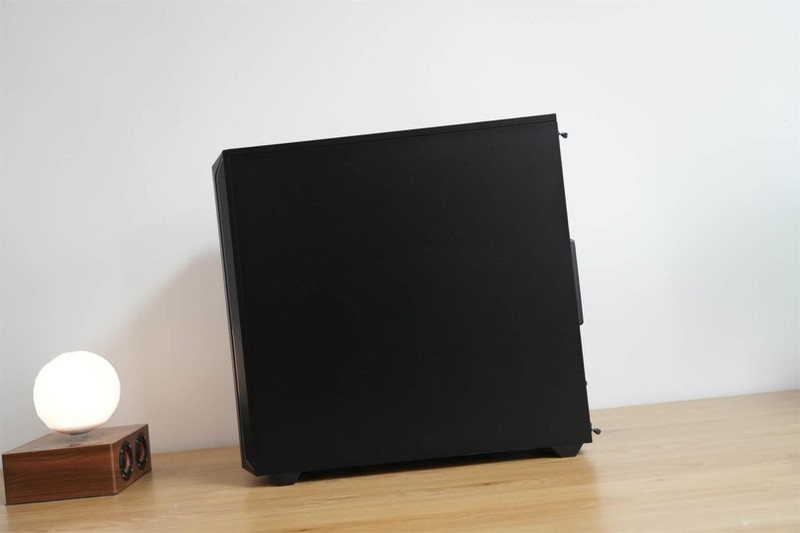 探寻i7-13700KF的无限可能，高性能处理器在游戏与生产力的表现。