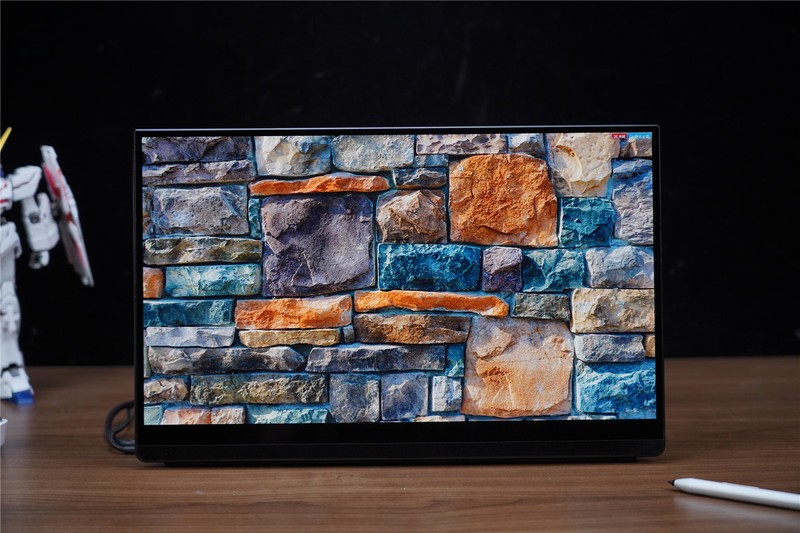 生产力工具和游戏机神器—EHOMEWEI 「O5」4K便携显示器值得拥有