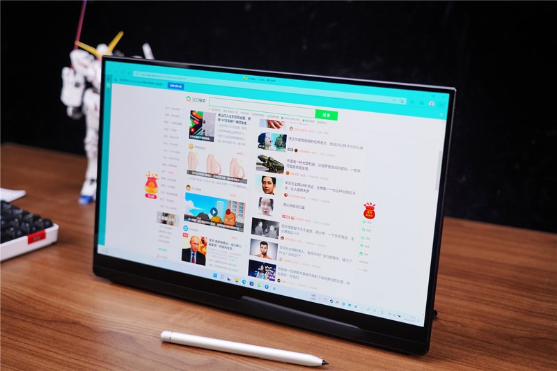 生产力工具和游戏机神器—EHOMEWEI 「O5」4K便携显示器值得拥有