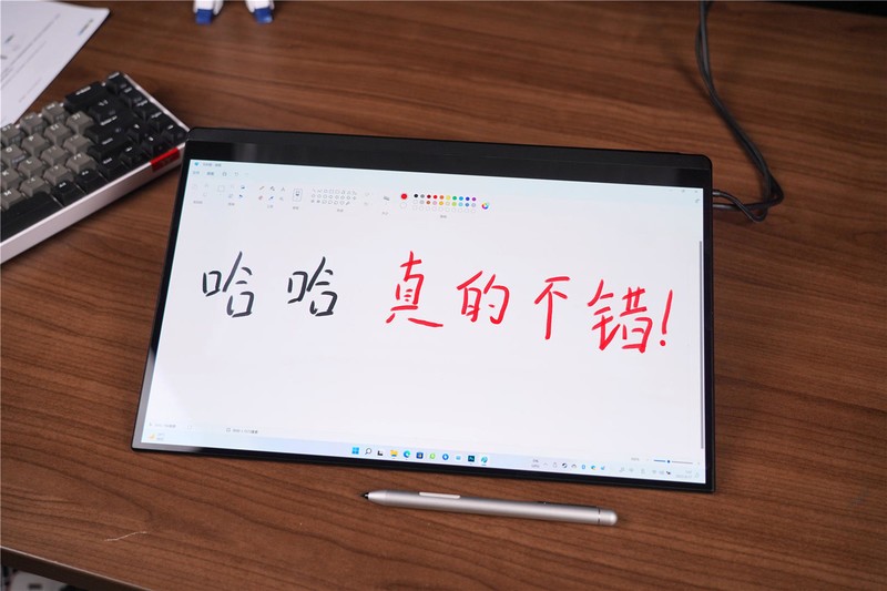 生产力工具和游戏机神器—EHOMEWEI 「O5」4K便携显示器值得拥有