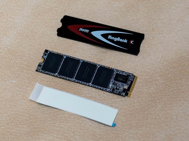 我花了600块淘了一台和茅台一样大的小主机，华擎Deskmini A300装机记