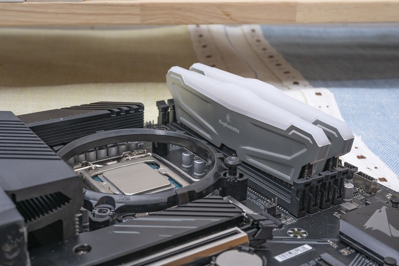 小主小主机小白富美，SFX拉低装机门槛，TT小钢炮人人都做走线大师