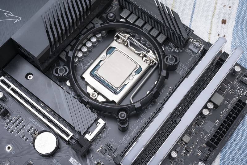 小主小主机小白富美，SFX拉低装机门槛，TT小钢炮人人都做走线大师