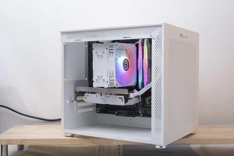 小主小主机小白富美，SFX拉低装机门槛，TT小钢炮人人都做走线大师