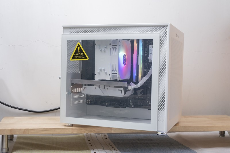 小主小主机小白富美，SFX拉低装机门槛，TT小钢炮人人都做走线大师