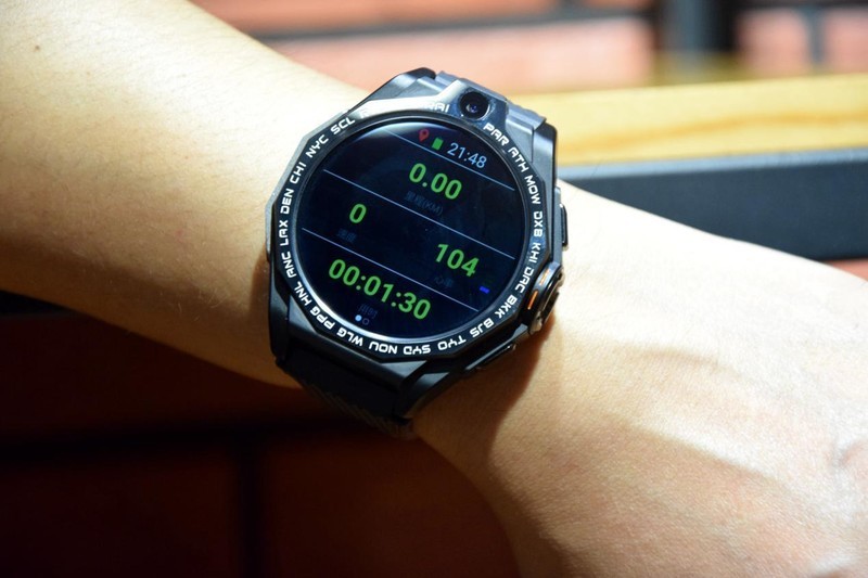 无需手机，就能打电话登微信QQ听歌刷视频，Jeep黑骑士F-X3体验