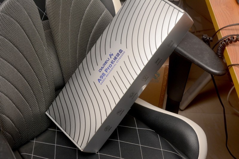 现在国产键盘这么卷，国外的高端再难进口了