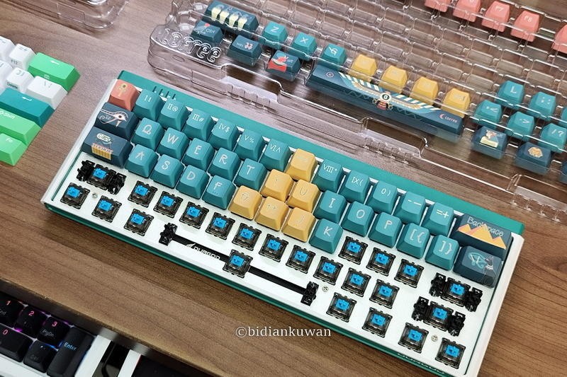 机械键盘旧貌换新颜，两套Lofree洛斐OEM大全套键帽换新记