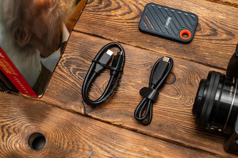 只有U盘大小，传输速率却高达2000MB/s，朗科ZX20 1TB移动硬盘评测