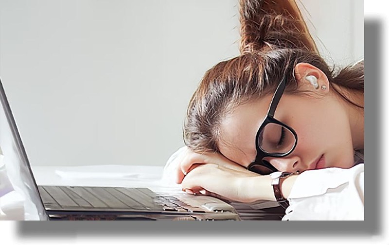 原来睡眠可以这么简单，轻若蚕豆的小悠成我的午睡摸鱼神器