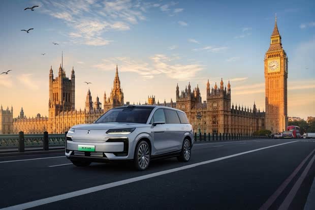 比亚迪腾势N9旗舰SUV上市：云辇A+天神之眼B+易三方