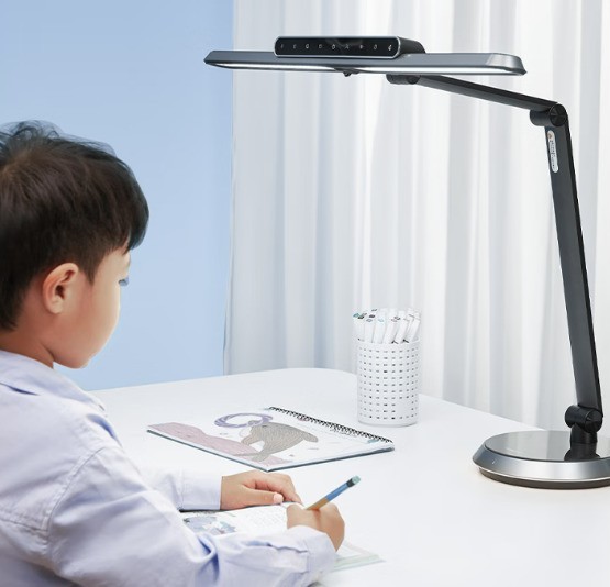 台灯什么牌子好，学生护眼使用？2025年最新推荐清单来了！