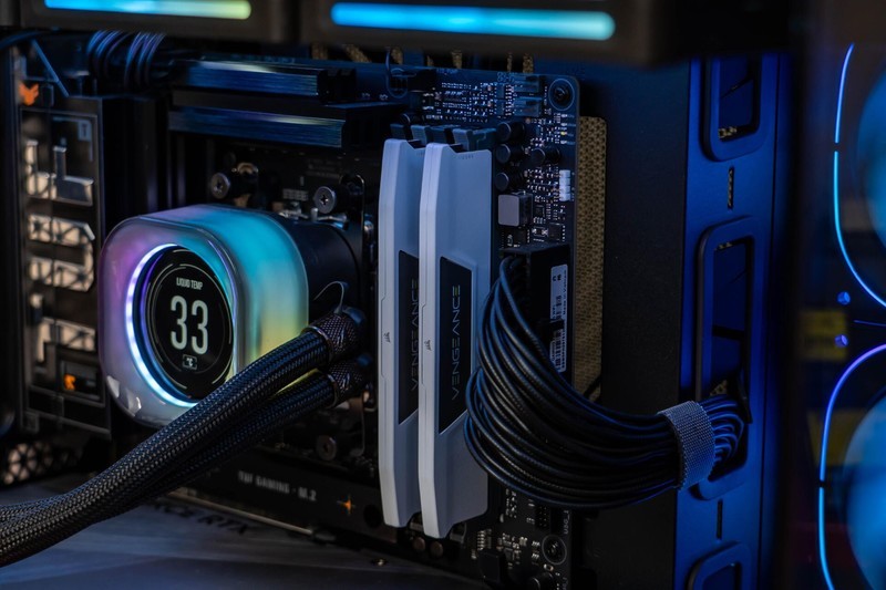 低时序、大容量，高性能主机的不二之选，海盗船复仇者内存评测