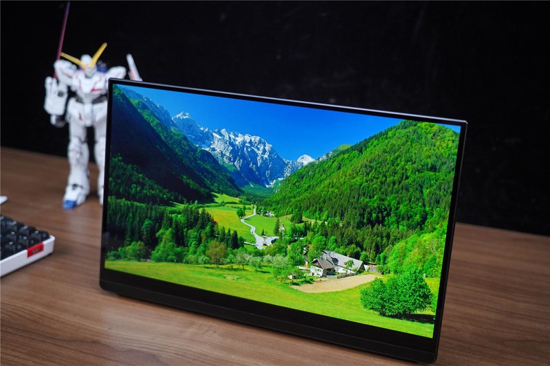 生产力工具和游戏机神器—EHOMEWEI 「O5」4K便携显示器值得拥有