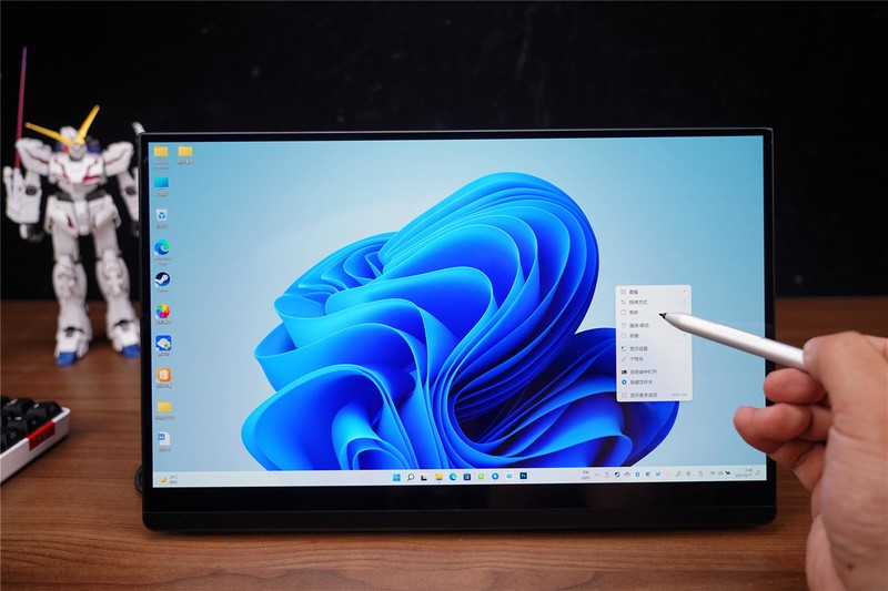 生产力工具和游戏机神器—EHOMEWEI 「O5」4K便携显示器值得拥有