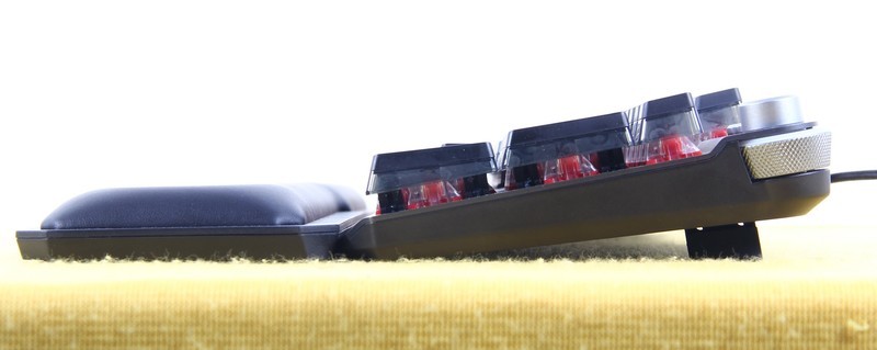 能把键盘卖成期货仅此一家，又有少量到货，欲购从速