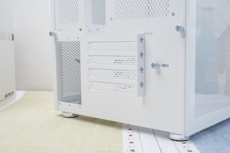 小主小主机小白富美，SFX拉低装机门槛，TT小钢炮人人都做走线大师