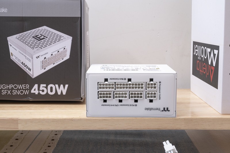 小主小主机小白富美，SFX拉低装机门槛，TT小钢炮人人都做走线大师