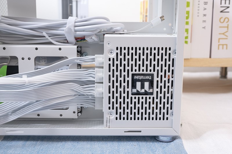 小主小主机小白富美，SFX拉低装机门槛，TT小钢炮人人都做走线大师