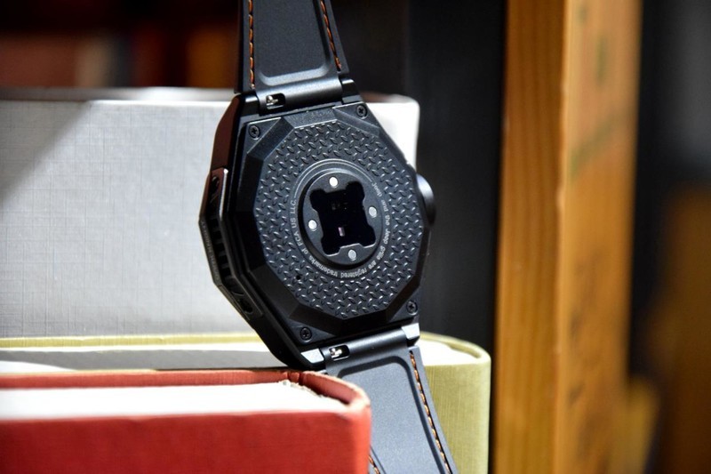 无需手机，就能打电话登微信QQ听歌刷视频，Jeep黑骑士F-X3体验