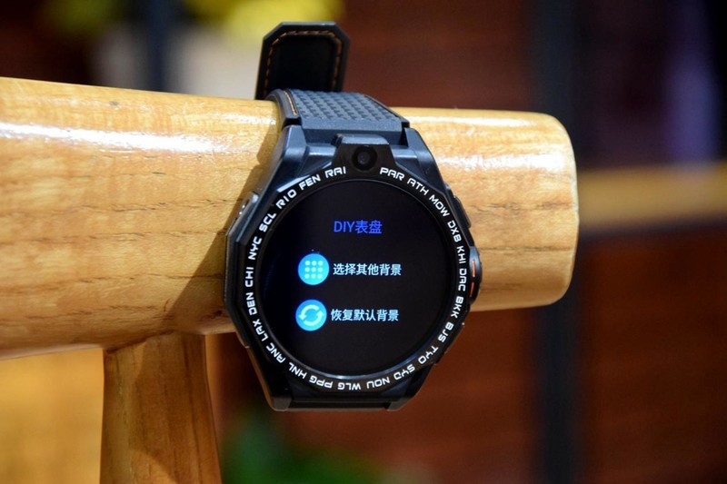 无需手机，就能打电话登微信QQ听歌刷视频，Jeep黑骑士F-X3体验