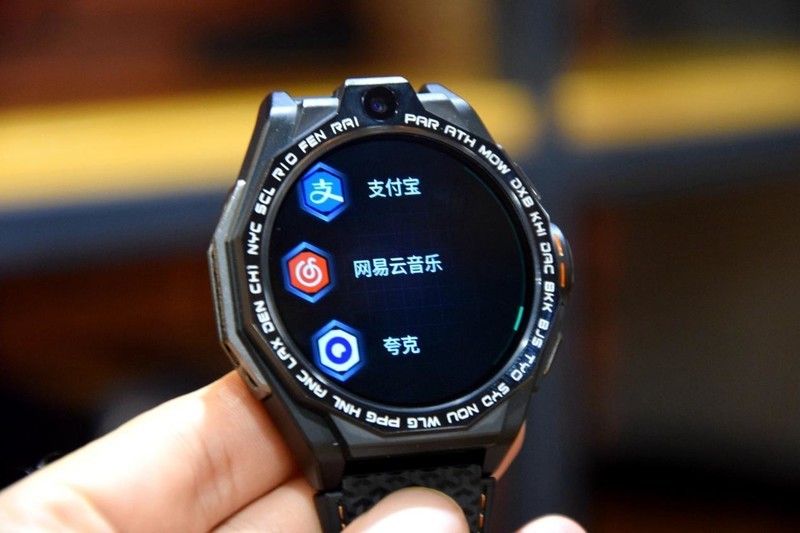 无需手机，就能打电话登微信QQ听歌刷视频，Jeep黑骑士F-X3体验