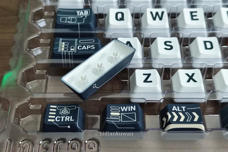 机械键盘旧貌换新颜，两套Lofree洛斐OEM大全套键帽换新记