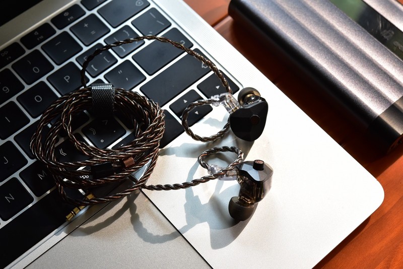 这才是耳机圈内卷该有的样子，HIDIZS MM2动圈静电混合耳机评测