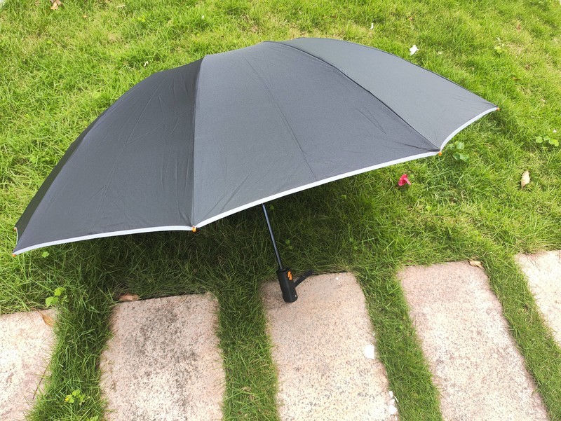 送广东好友的超赞礼物：日全时电动智能雨伞Pro