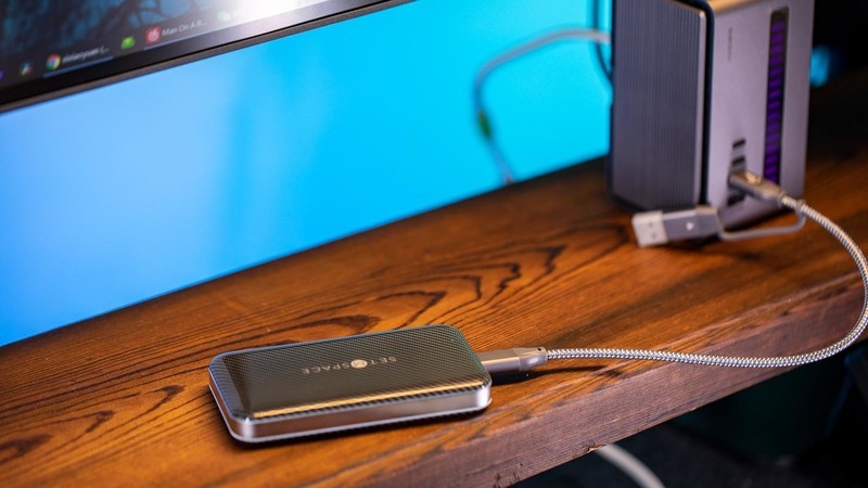 1T打底才够用，合金桌面SETMSPACELP10移动固态硬盘开箱体验