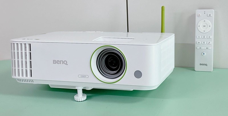 电视机好用还是投影仪好用 ChMkLGVe_qqIavN3AACyIN2xTo4AAXcGwFlQOMAALI4919.jpg