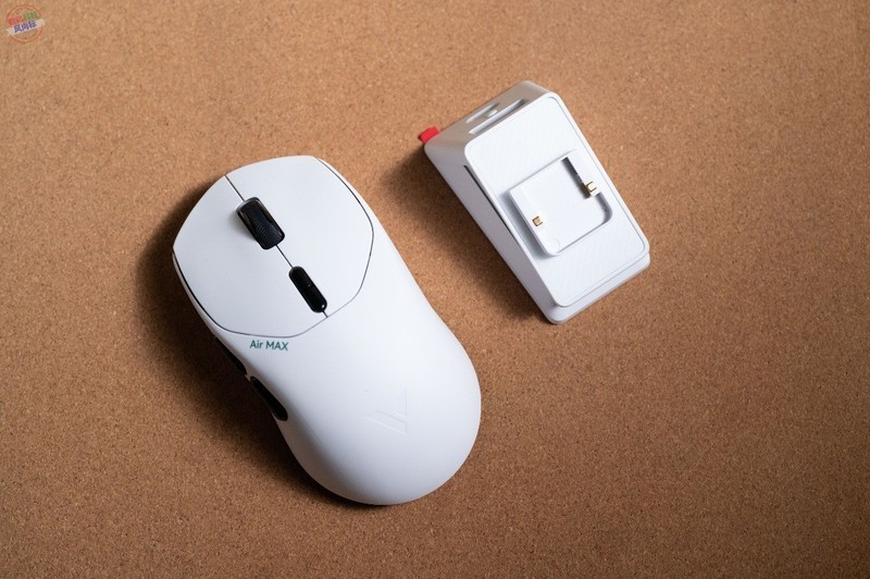 超轻量级电竞体验，还有8K超高回报率，雷柏VT1 Air MAX上手