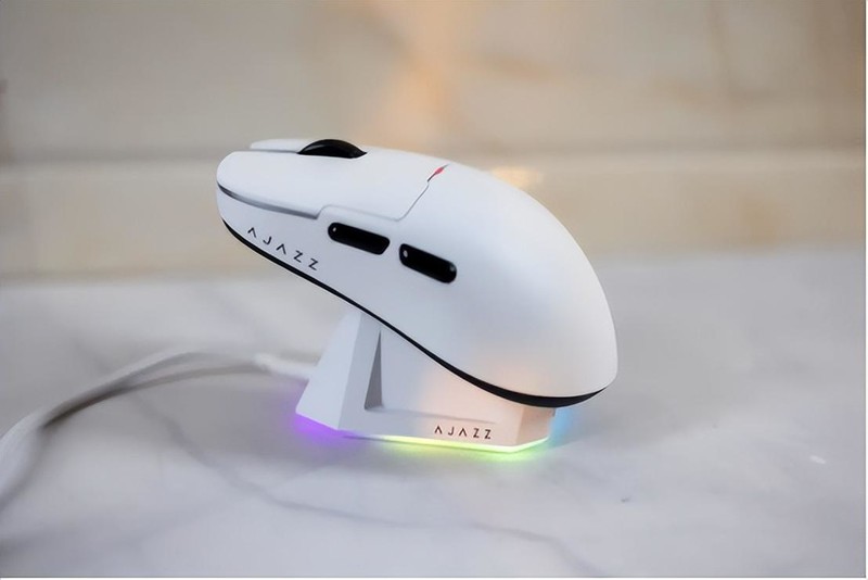 标配充电底座，配置强大手感好，黑爵AJ159 Pro三模电竞鼠标体验