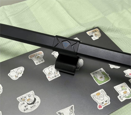 显示器屏幕挂灯能护眼吗？劣质屏幕挂灯假护眼真害眼