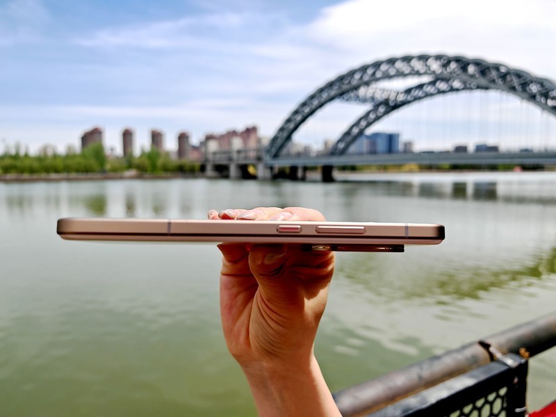 那个荣耀带着GT Pro回来了？配置堆满，没短板！跑分350万断崖领先