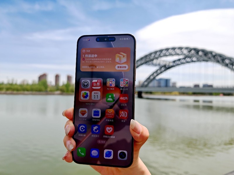 那个荣耀带着GT Pro回来了？配置堆满，没短板！跑分350万断崖领先