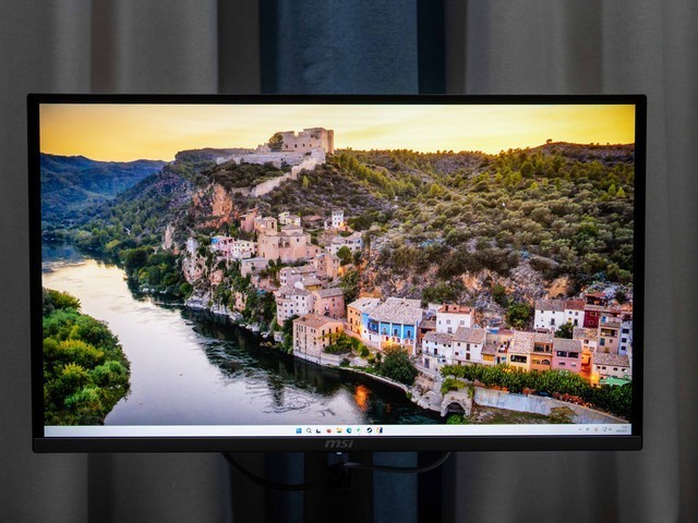 极致高刷的魅力，微星MAG 272QP QD-OLED X50显示器首发体验分享
