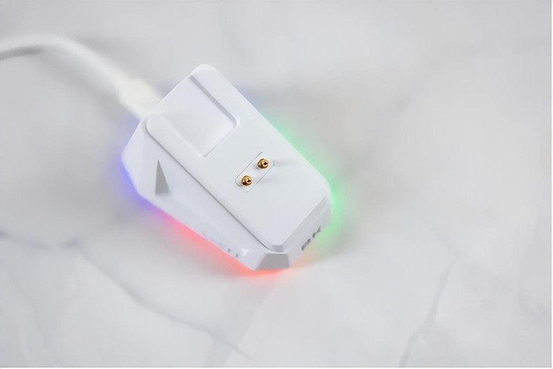 标配充电底座，配置强大手感好，黑爵AJ159 Pro三模电竞鼠标体验