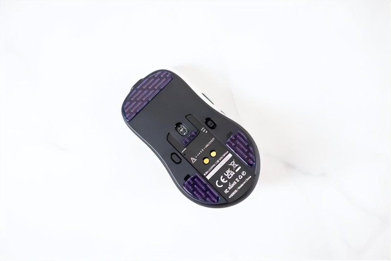 标配充电底座，配置强大手感好，黑爵AJ159 Pro三模电竞鼠标体验