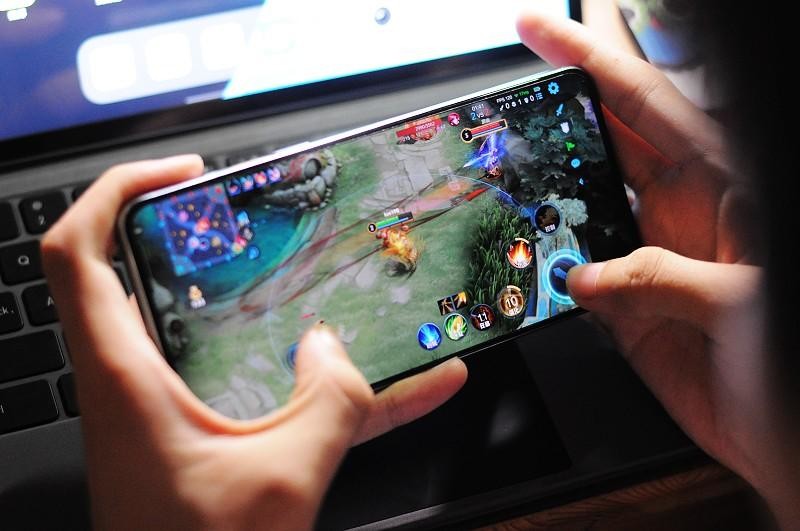 有颜有值的性能手机新标杆：一加Ace Pro深度体验