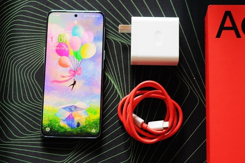 有颜有值的性能手机新标杆：一加Ace Pro深度体验